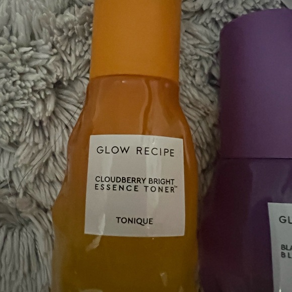 ⭐️NEW⭐️ Glow Recipe Skincare Bundle
🛍️Please Read Description Below🛍️ - Picture 2 of 6